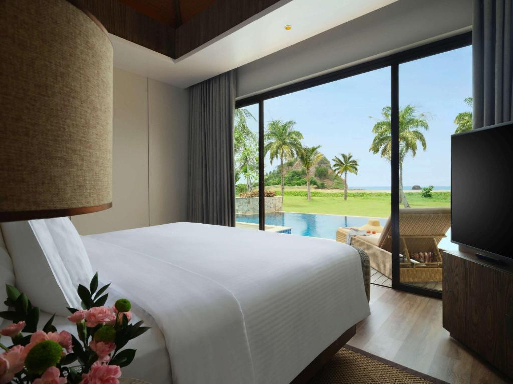 pullman resort kuta lombok